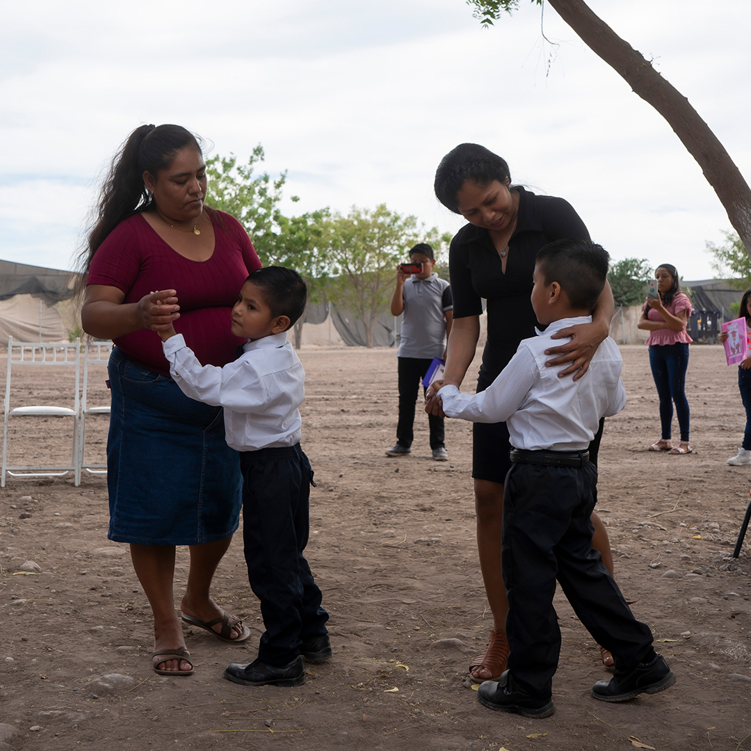 NIÑOS GRADUADOS